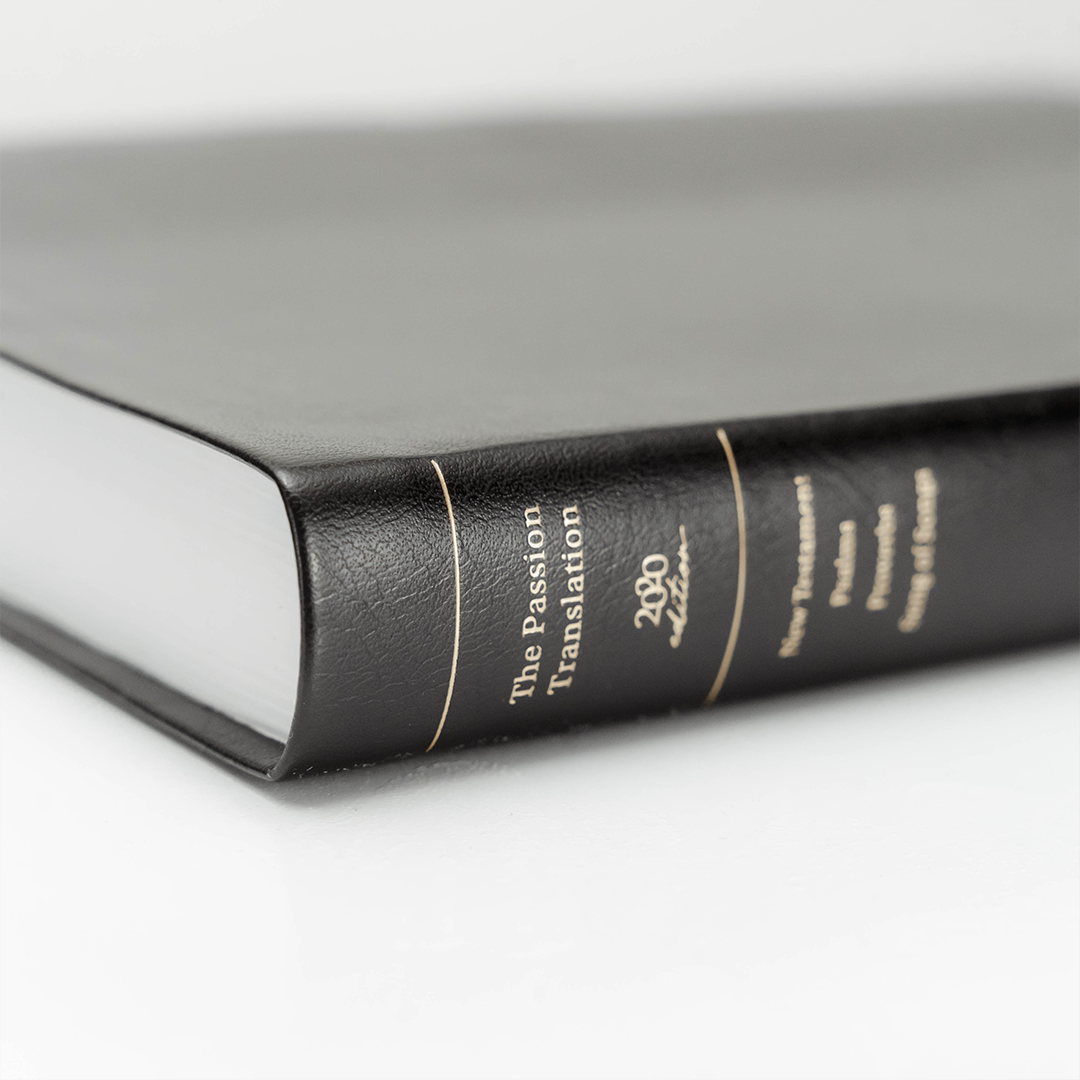 Special Edition The Passion Translation Bible with Bill Johnson Standard Black (Faux Leather)